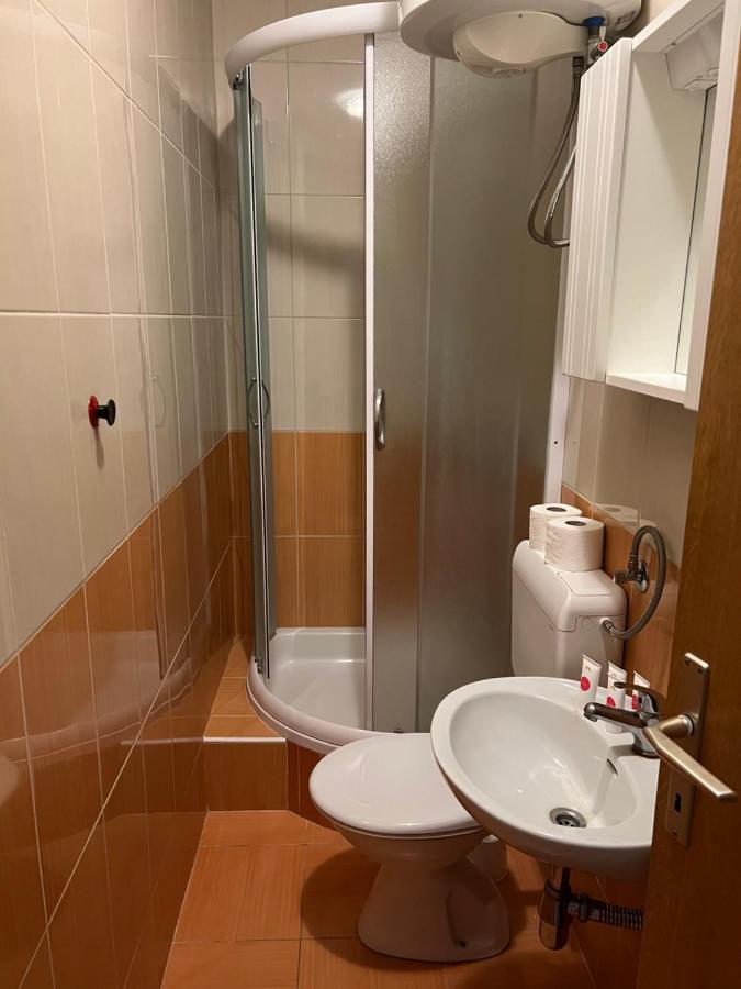 Apartmani Kacola Tučepi Esterno foto