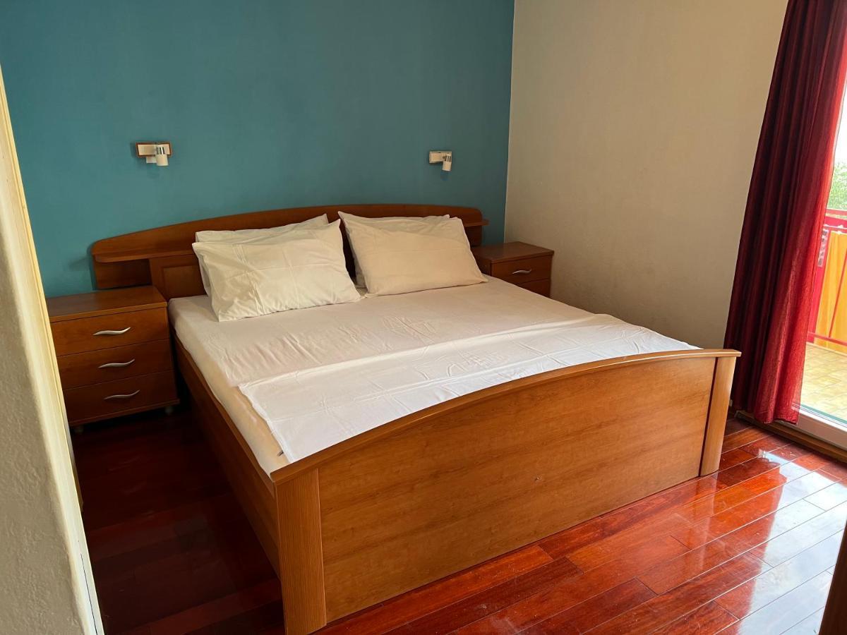 Apartmani Kacola Tučepi Esterno foto